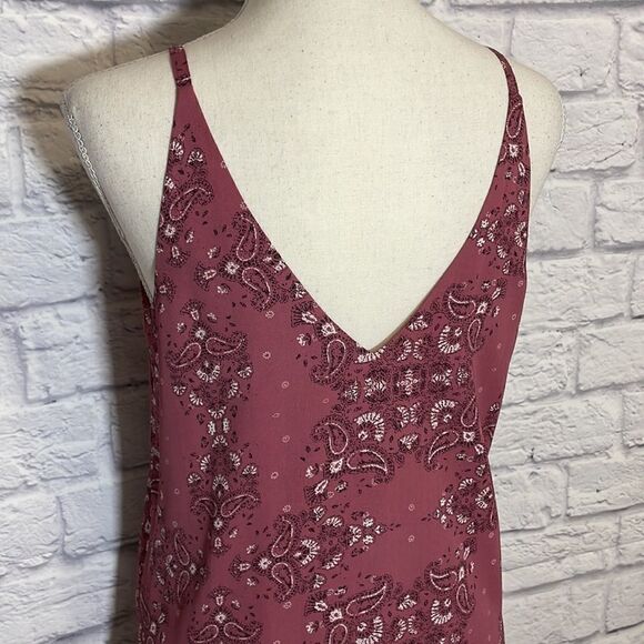 KISMET Sleeveless Double V-Neck Tank Size Extra Small - Picture 8 of 12